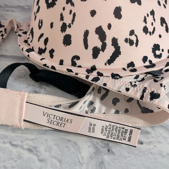 Victoria’s Secret Push Up Bra - Picture 3 of 4